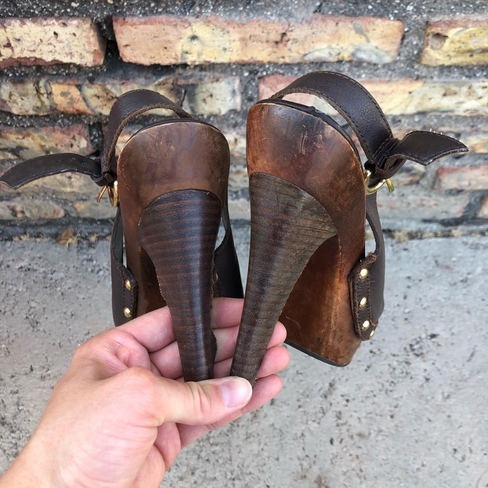 Heels - Picture 4 of 5